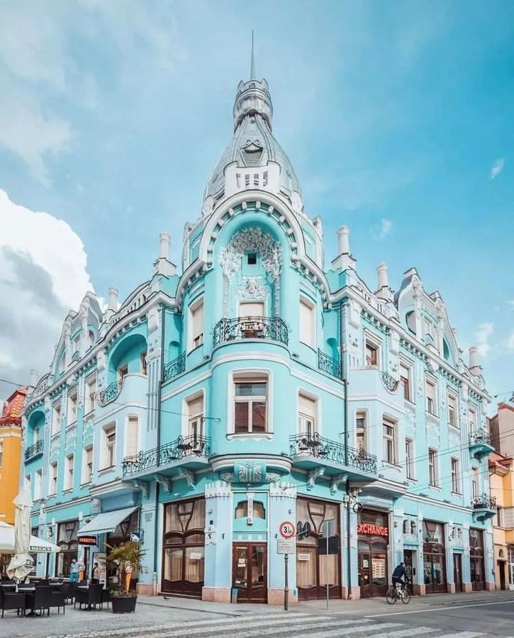 Ultracentral Apartment Near Moscovitz Palace Oradea Exterior photo